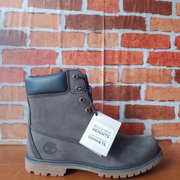 New Womens Premium 6 In Waterproof Timberland Boot - Picture 1 of 9